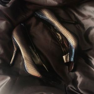 BCBGirls Metalic Pumps